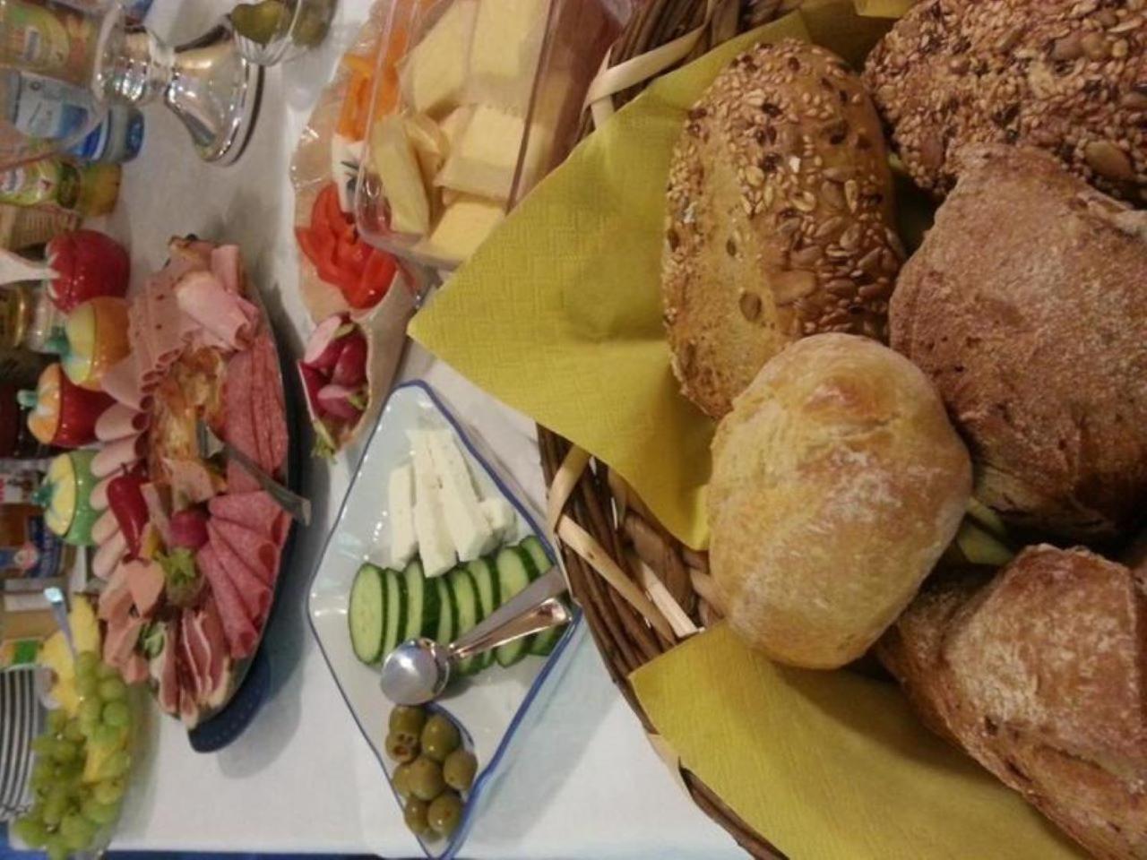 Rhoen Hotel Waldcafe St. Georg ستاتسباد بروكينو المظهر الخارجي الصورة